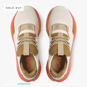 On cloud Cloudnova shoes size 9